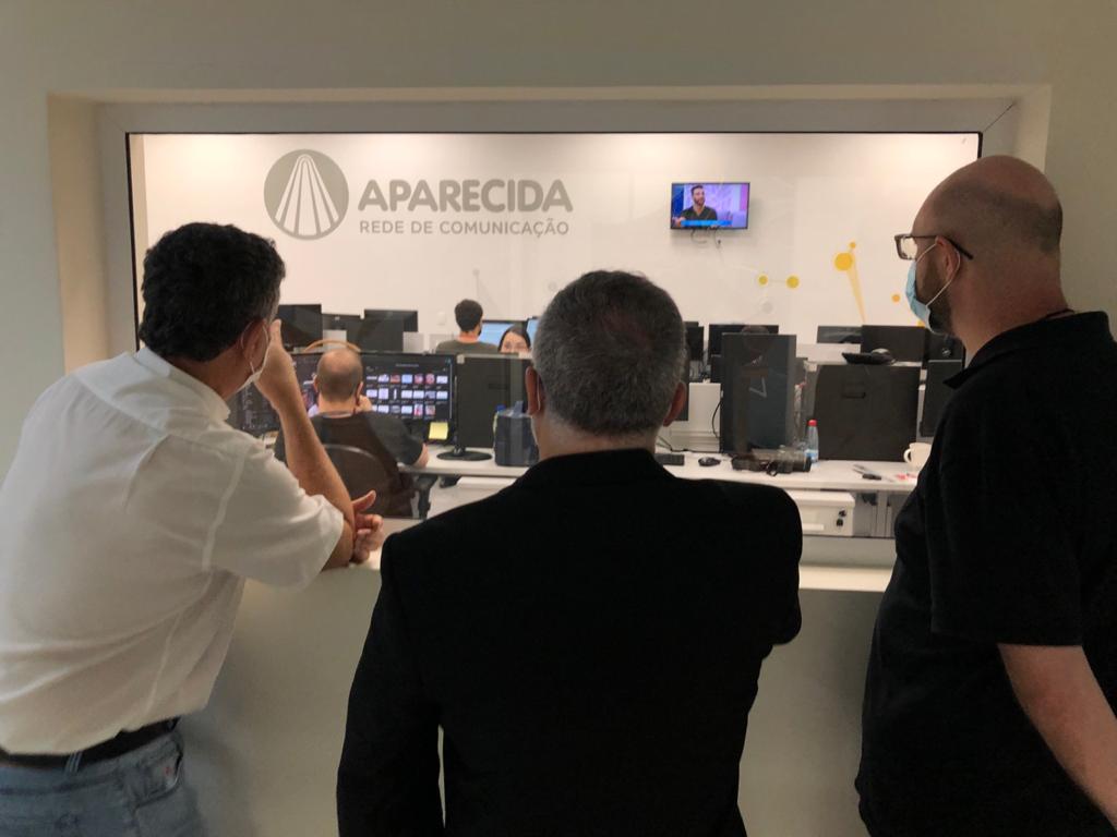 Visita à Rede Aparecida de Comunicação (+ Gravação de especial para a Rádio Aparecida sobre São José) Visita à Rede Aparecida de Comunicação (+ Gravação de especial para a Rádio Aparecida sobre São José)