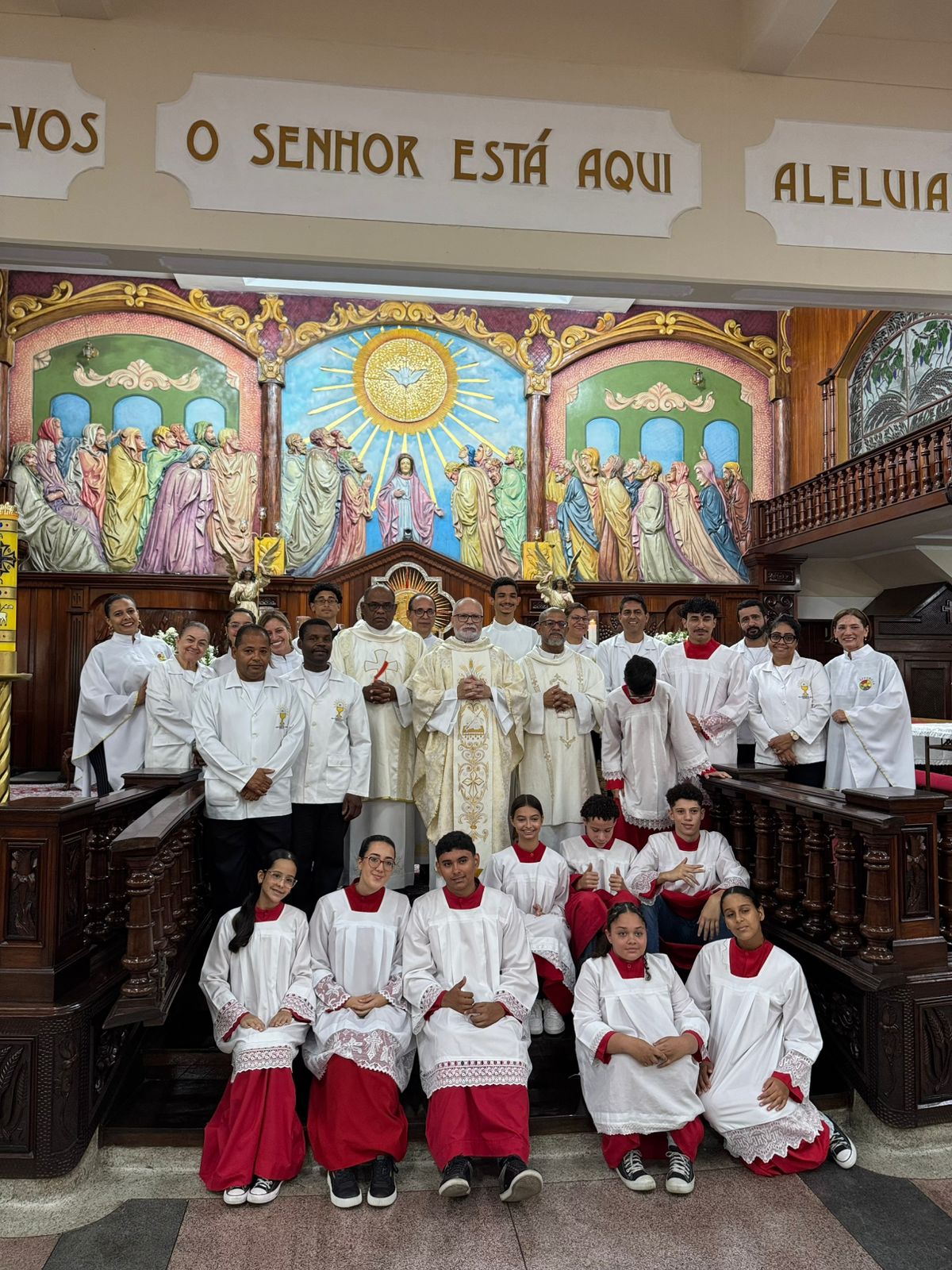 Santa Missa e Sessão de Autógrafos na Paróquia São Francisco de Assis em Cubatão-SP Santa Missa e Sessão de Autógrafos na Paróquia São Francisco de Assis em Cubatão-SP