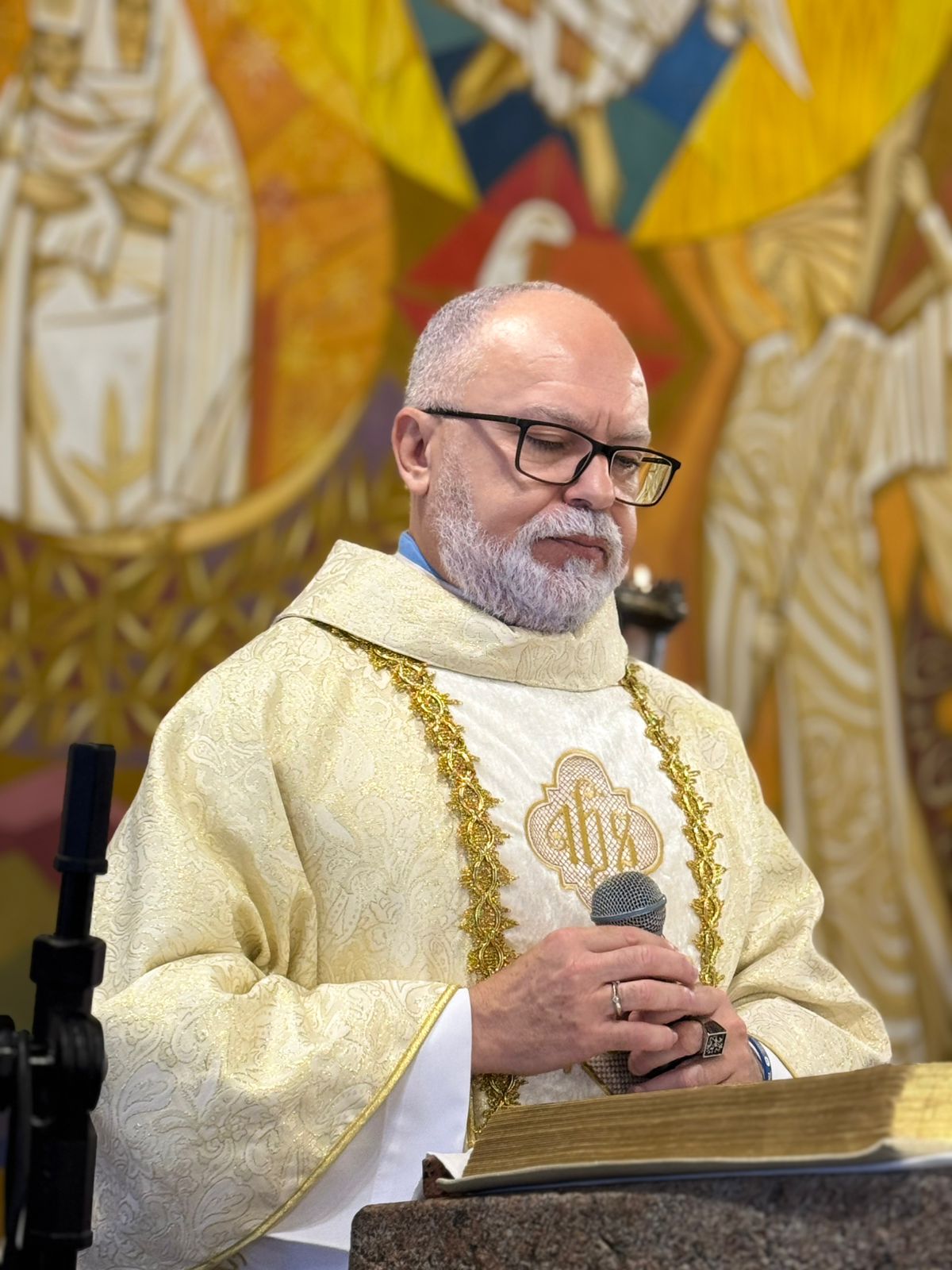 Santa Missa e Sessão de Autógrafos no Santuário Nossa Senhora dos Prazeres e Divina Misericórdia Itapecerica da Serra-SP Santa Missa e Sessão de Autógrafos no Santuário Nossa Senhora dos Prazeres e Divina Misericórdia Itapecerica da Serra-SP