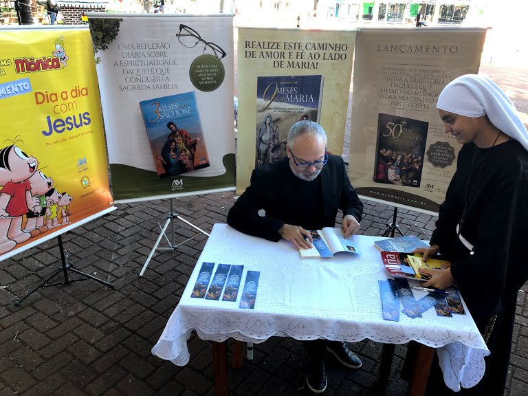 Catedral São José, em Campo Mourão (PR) Catedral São José, em Campo Mourão (PR)