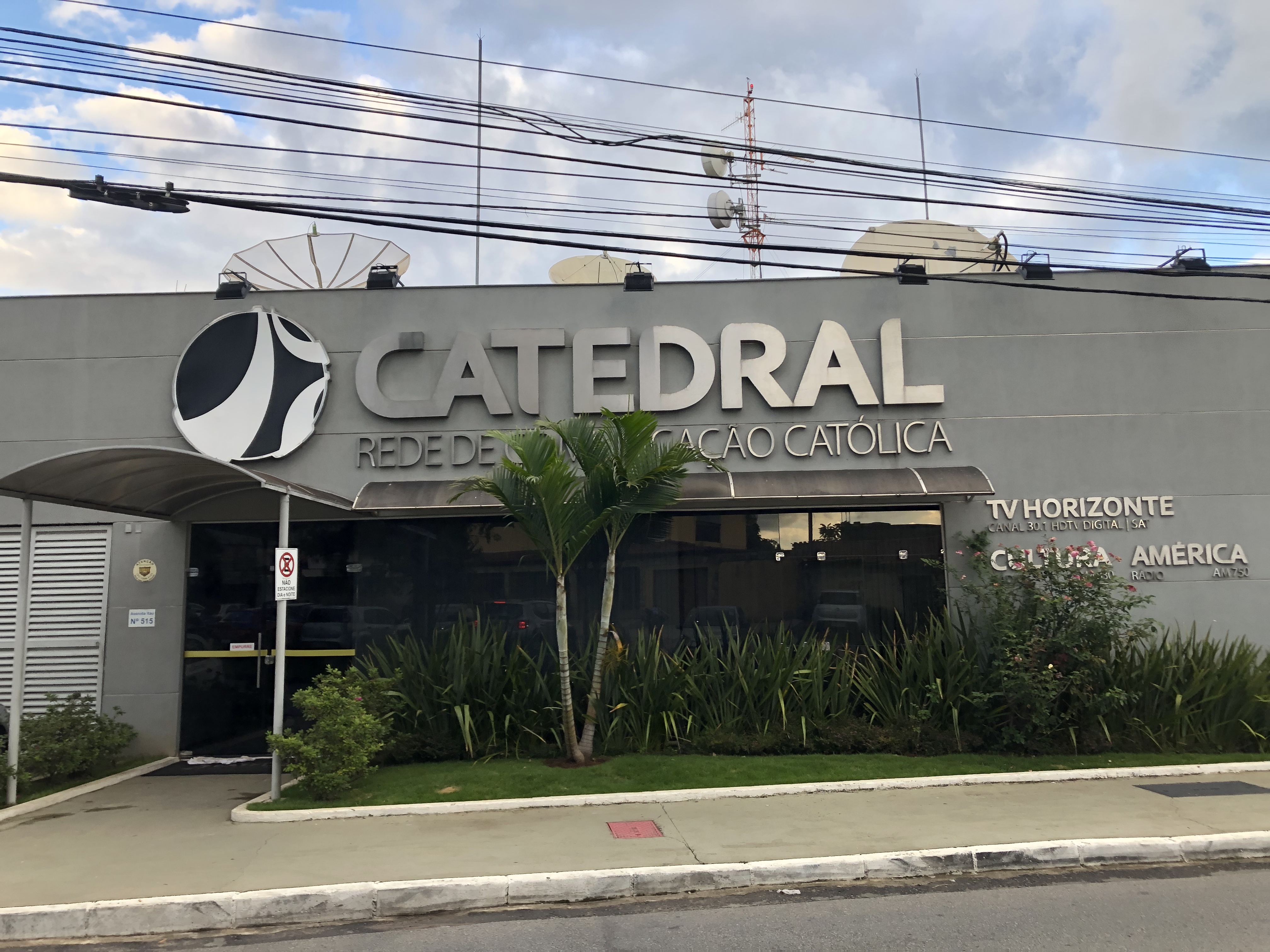 Rede Catedral de Comunicação - Arquidiocese de Belo Horizonte/ MG (TV Horizonte e Rádio América) Rede Catedral de Comunicação - Arquidiocese de Belo Horizonte/ MG (TV Horizonte e Rádio América)